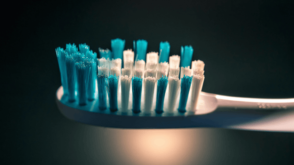 Choosing the Right Toothbrush for a  Healthy Oral Hygiene Regimen